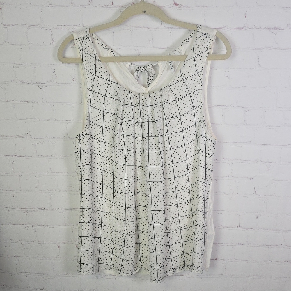 Elle White and Black Sleeveless Top